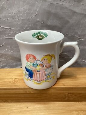 Cabbage Patch Kids White Ceramic Mug with Character Artwork 1984 Original O.A.A.